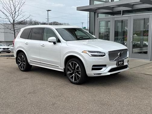 2024 Volvo XC90 B6 Ultimate Bright Theme 6-Seater