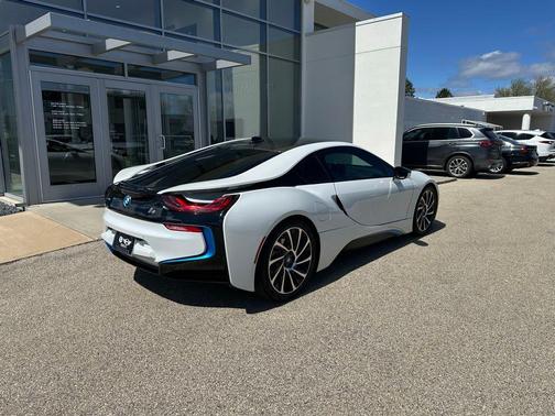 Crystal White Pearl 2016 BMW i8 Base