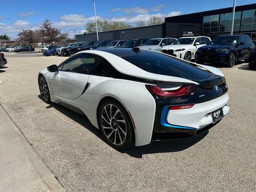 Crystal White Pearl 2016 BMW i8 Base