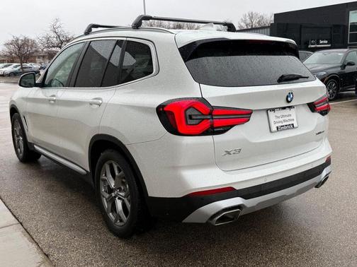 Mineral White Metallic 2022 BMW X3 xDrive30i