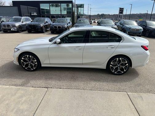 Mineral White Metallic 2025 BMW 330 xDrive