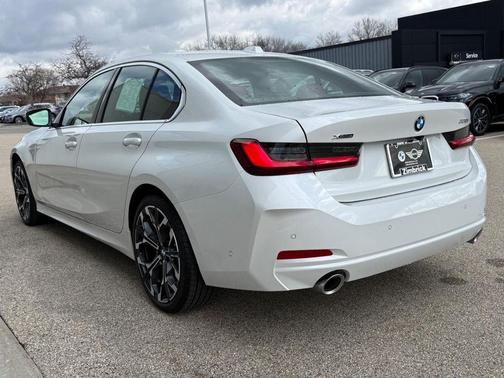 Mineral White Metallic 2025 BMW 330 xDrive