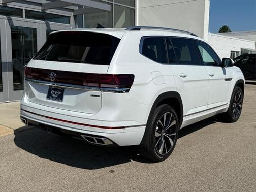 2024 Volkswagen Atlas 2.0T SEL Premium R-Line 4MOTION