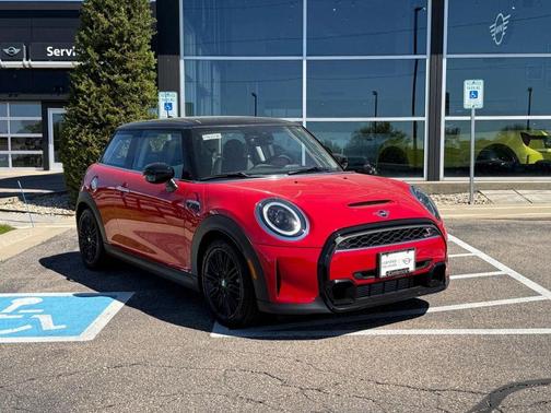 Chili Red 2024 MINI Hardtop Cooper S