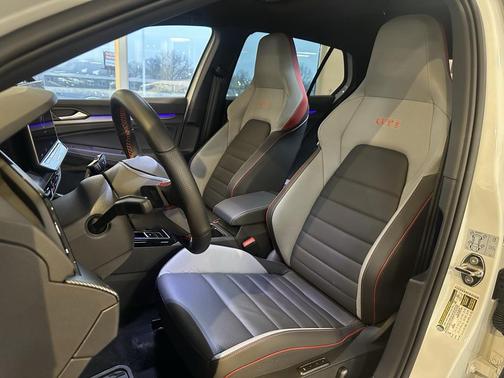 2025 Volkswagen Golf GTI 2.0T S DSG