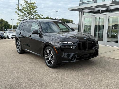 Black Sapphire Metallic 2026 BMW X7 M60i