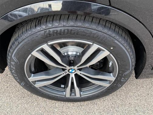 2026 BMW X7 M60i