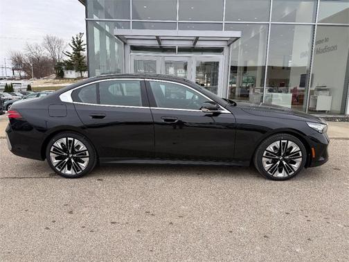 Black Sapphire Metallic 2026 BMW 530 xDrive