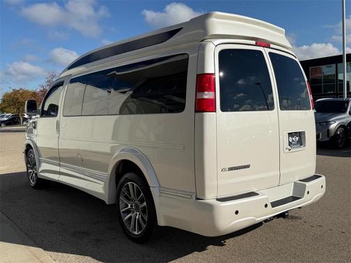 2020 Chevrolet Express 2500 RWD 2500 Regular Wheelbase WT