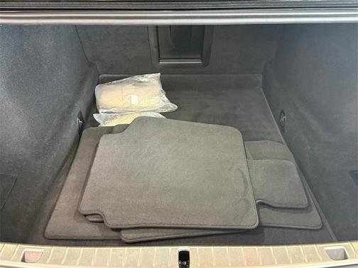 2022 BMW 740 i xDrive