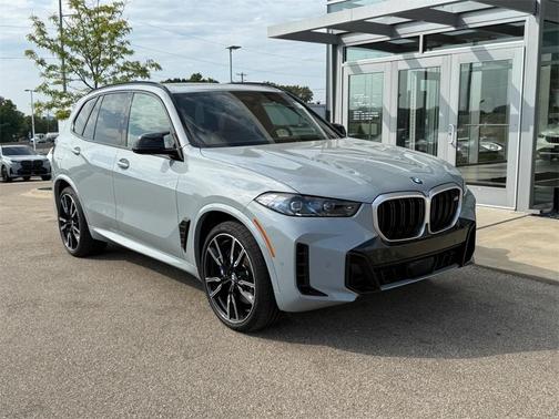 2025 BMW X5 M60i