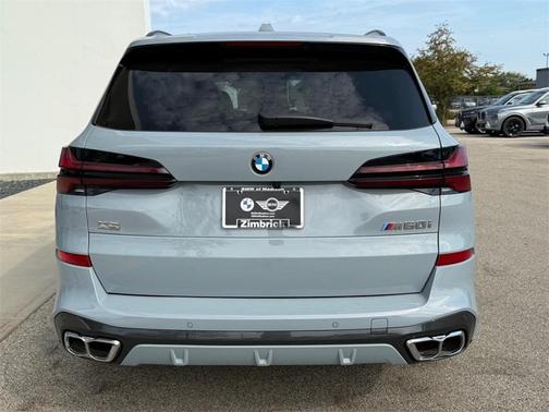 2025 BMW X5 M60i