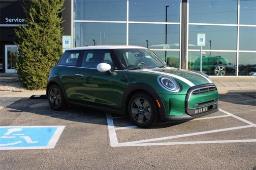 2022 MINI Hardtop Cooper
