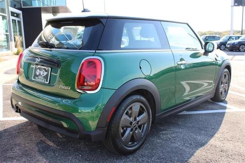 2022 MINI Hardtop Cooper