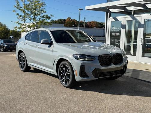 2025 BMW X4 xDrive30i