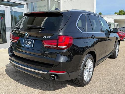 Black Sapphire Metallic 2017 BMW X5 xDrive35i