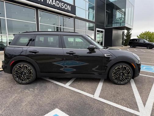 2023 MINI Clubman Cooper S ALL4
