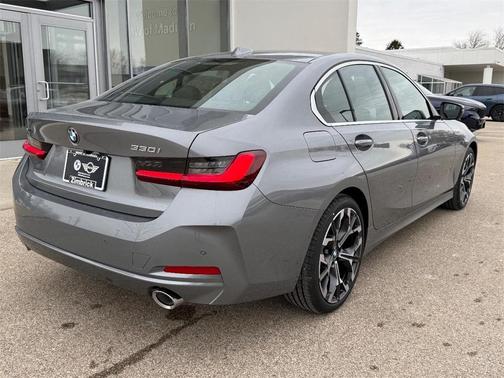 2026 BMW 330 i xDrive