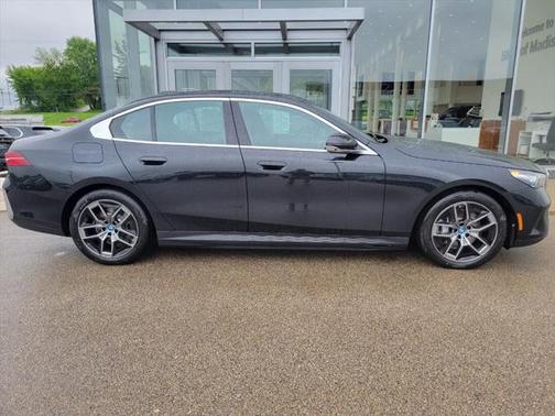 2025 BMW i5 xDrive40