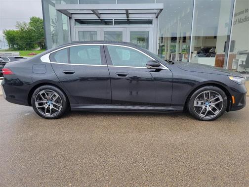 2025 BMW i5 xDrive40