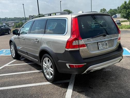2016 Volvo XC70 T5 Platinum