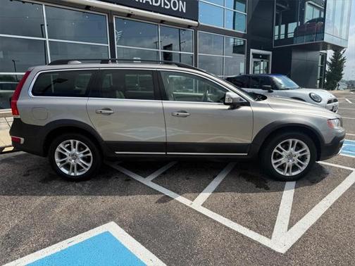 2016 Volvo XC70 T5 Platinum
