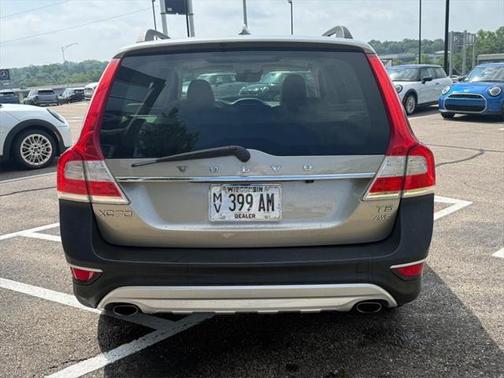 2016 Volvo XC70 T5 Platinum