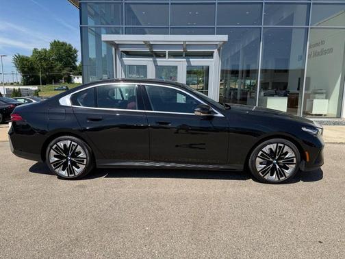 Black Sapphire Metallic 2026 BMW 540 xDrive