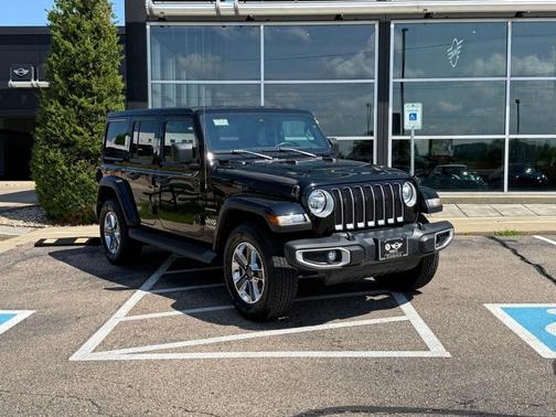 Black Clearcoat 2021 Jeep Wrangler Unlimited Sahara