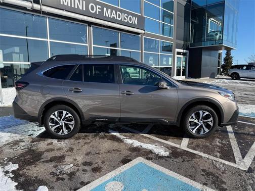 2022 Subaru Outback Limited XT