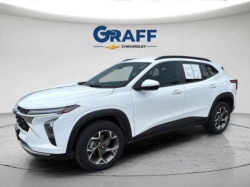 Summit White 2024 Chevrolet Trax LT