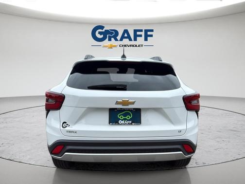 Summit White 2024 Chevrolet Trax LT