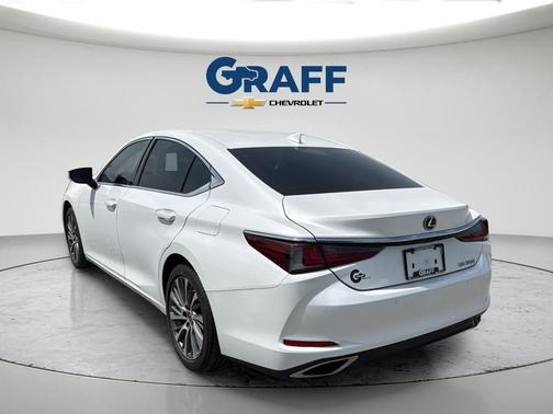 Eminent White Pearl 2019 Lexus ES 350 Base