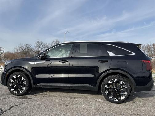 2025 Kia Sorento SX
