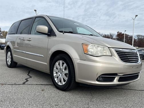 2013 Chrysler Town & Country Touring