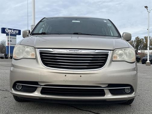 2013 Chrysler Town & Country Touring