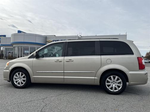 2013 Chrysler Town & Country Touring