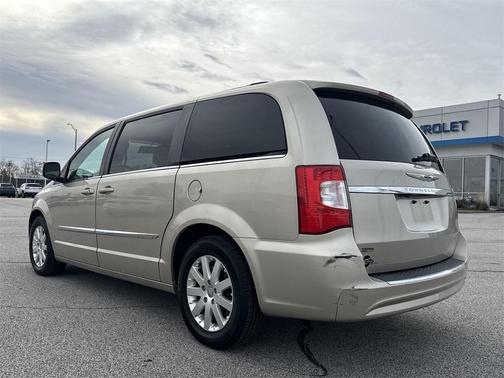 2013 Chrysler Town & Country Touring