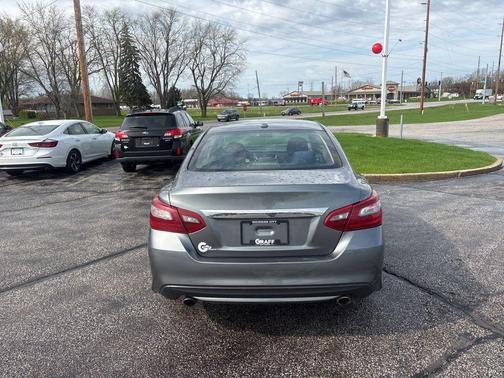 Gun Metallic 2018 Nissan Altima 2.5 SV