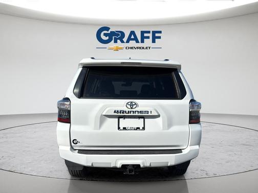 Ice Cap 2024 Toyota 4Runner SR5