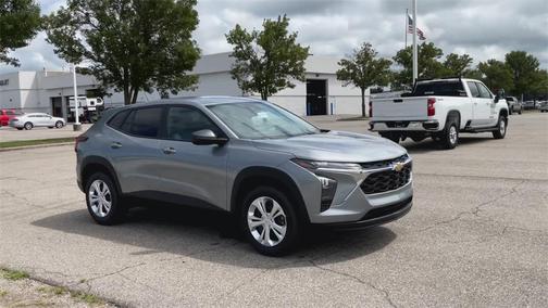 2025 Chevrolet Trax LS