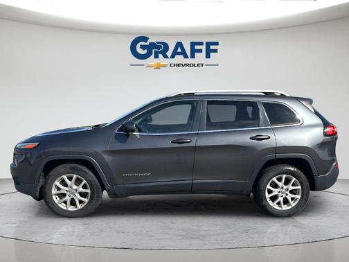 Granite Crystal Metallic Clearcoat 2016 Jeep Cherokee Latitude