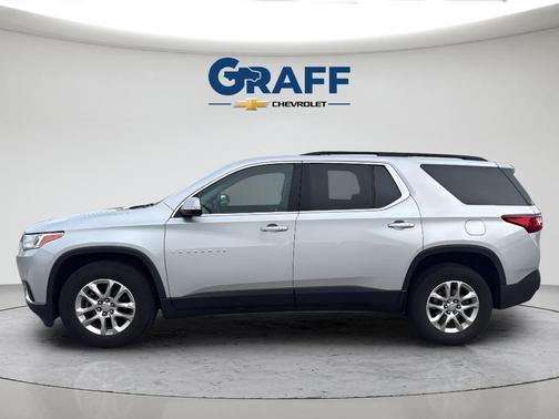 Silver Ice Metallic 2020 Chevrolet Traverse LT Leather
