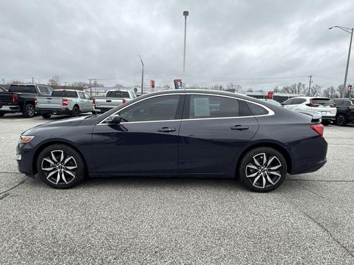 2025 Chevrolet Malibu FWD RS