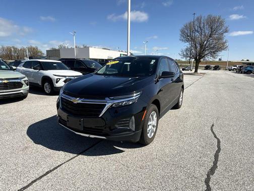 Mosaic Black Metallic 2024 Chevrolet Equinox 1LT