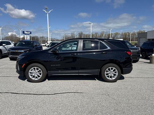 Mosaic Black Metallic 2024 Chevrolet Equinox 1LT