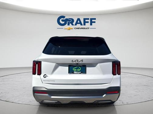 Glacial White Pearl 2025 Kia Sorento S