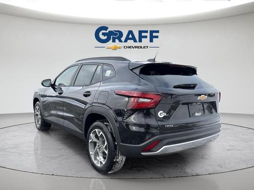 Mosaic Black Metallic 2026 Chevrolet Trax LT