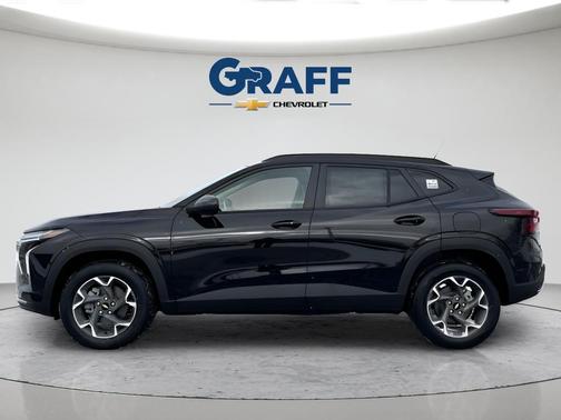 Mosaic Black Metallic 2026 Chevrolet Trax LT