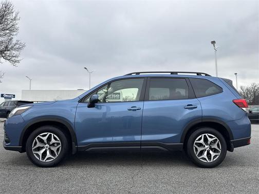 2023 Subaru Forester Premium